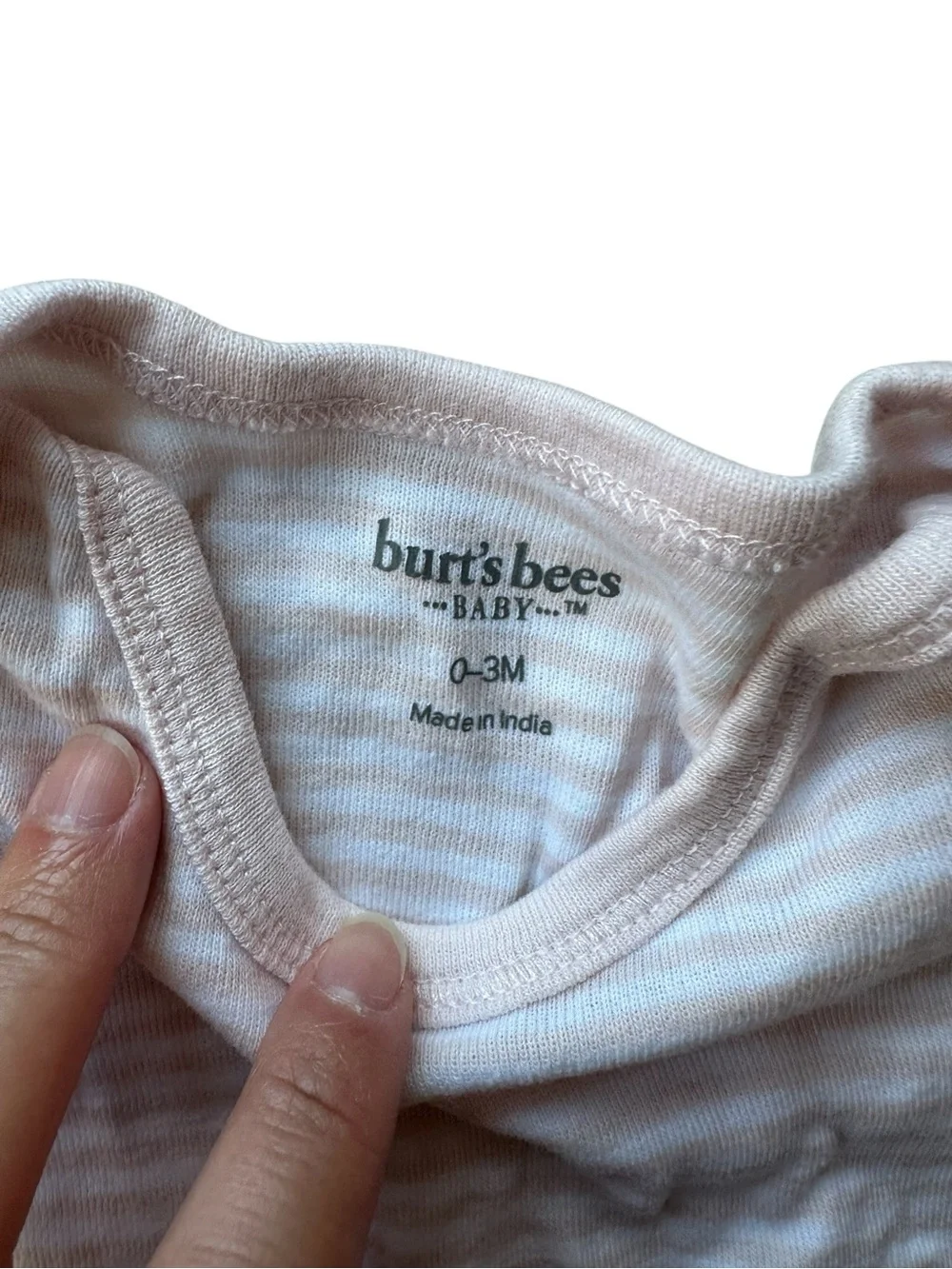 Burt’s Bees short sleeve onesie bodysuit lot in pale pink and white size 0-3 mo